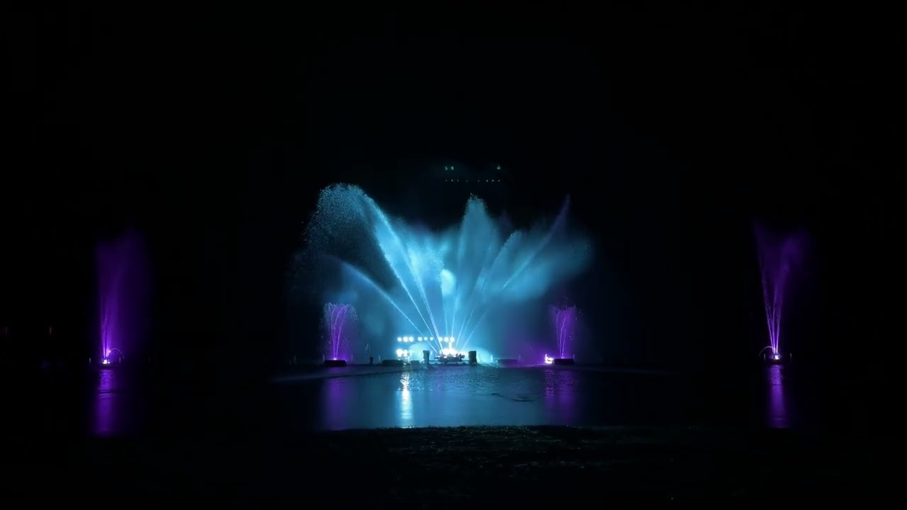 Illumina - Magischer Lichtergarten Schloss LAXENBURG
