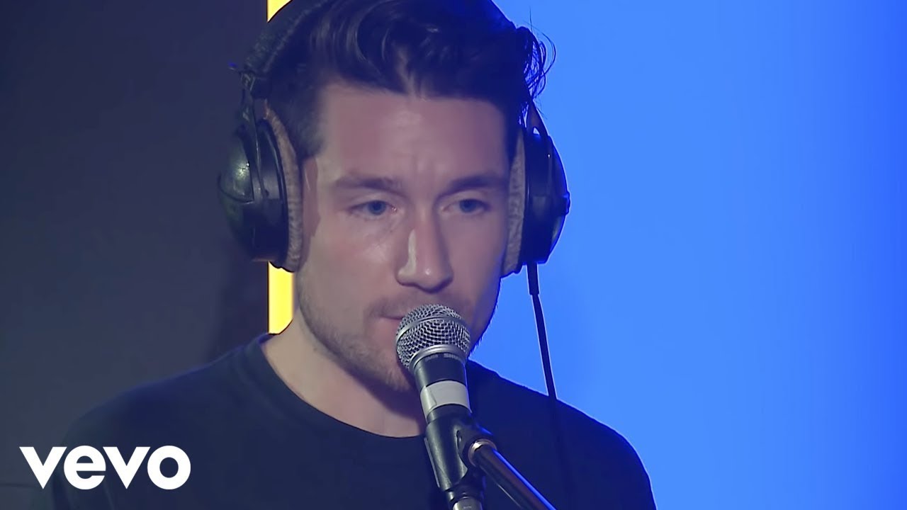 Bastille – Final Song (MØ cover in the Live Lounge)