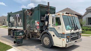 Texas Disposal Systems: Lid Flipping Mack LEU McNeilus ZR Garbage Truck