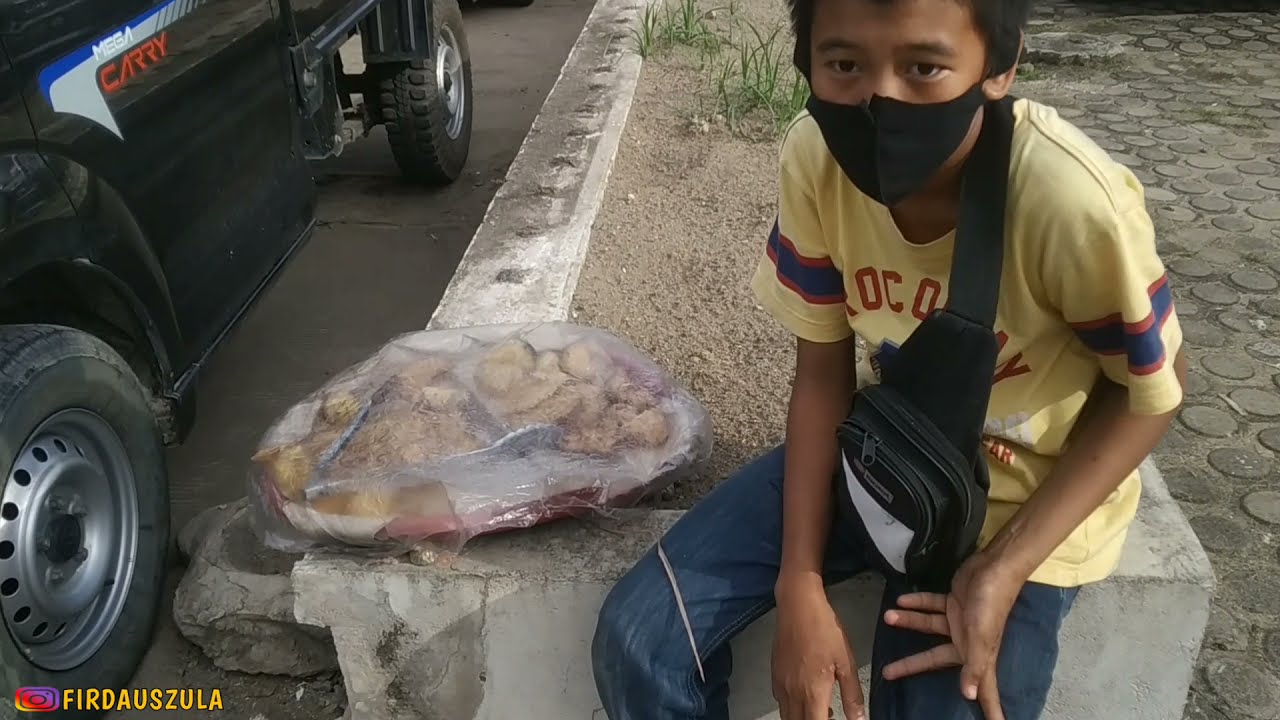 Borong Semua!! Sandi Yatim Piatu Jualan Gorengan Keliling Jalan Kaki - Indonesian Street Food