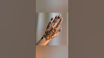 Attractive Mehndi Designs 2025 