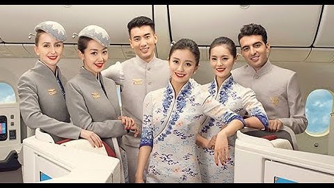 Những đồng phục tiếp viên hàng không ấn tượng nhất thế giới 2020