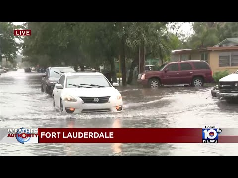 Streets-flood-in-Fort-Lauderdale