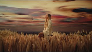 Kelsea Ballerini - LOVE IS A COWBOY (Official Video) chords
