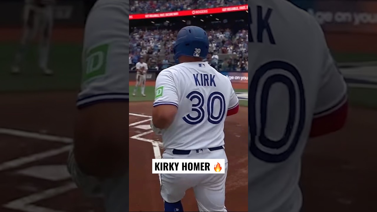 Alejandro Kirk stays hot 🔥 #MLB #BlueJays #Toronto