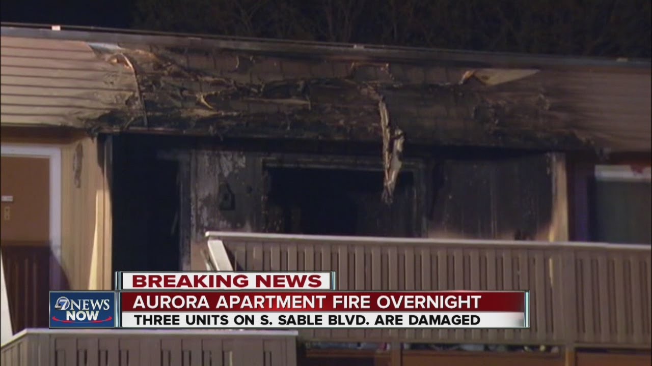 Fire damages Aurora apartment complex - YouTube