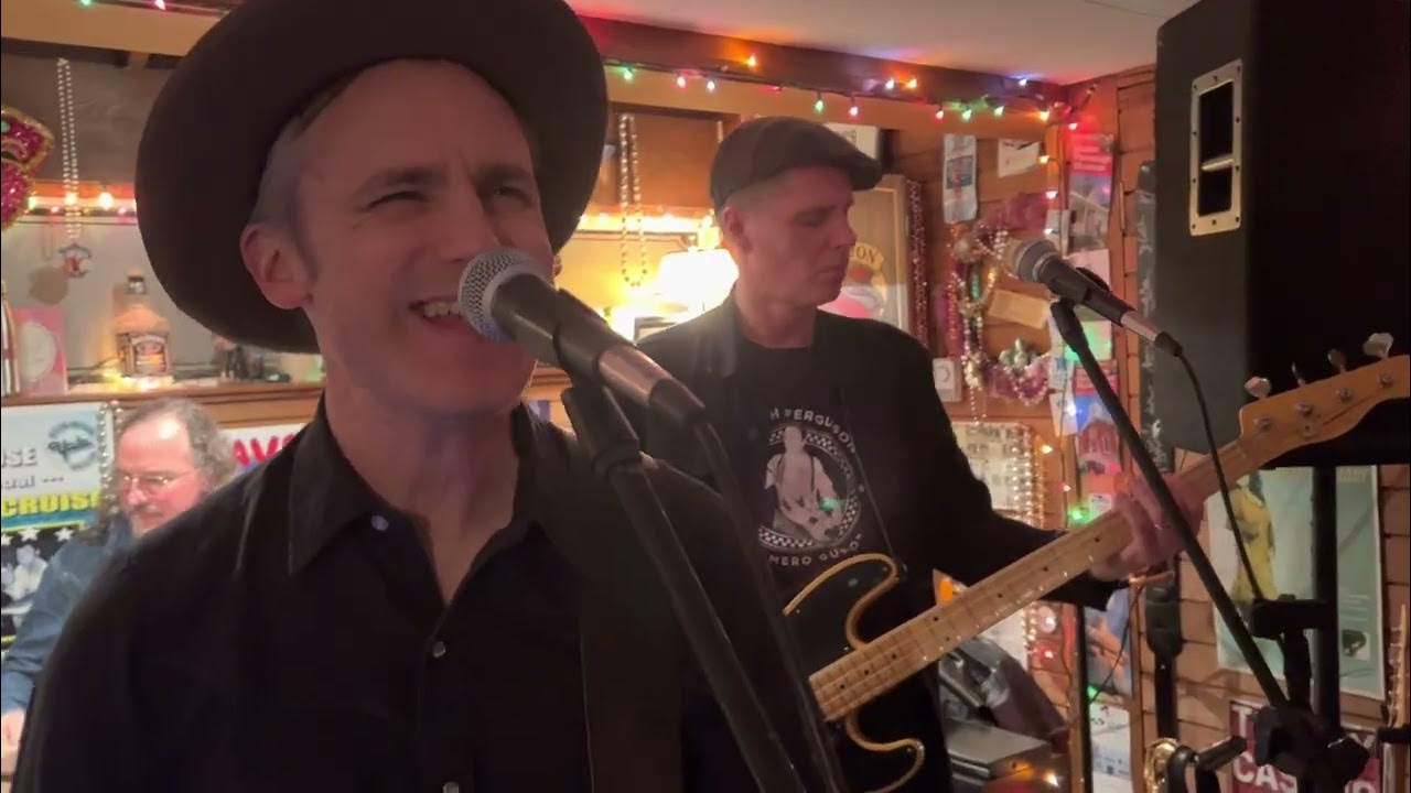 Junior Wells "You Don't Love Me, Baby" (Terminal Station Cover) Junior Wells "You Don't Love Me, Baby" (Terminal Station Cover)