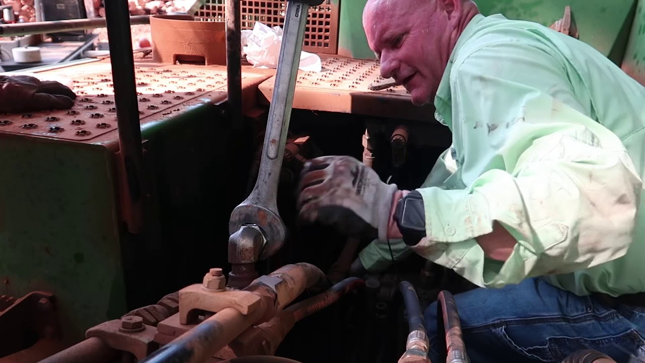 Busted 1” hydraulic hose YouTube