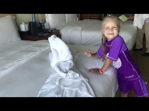 Алиса показывает как сделать крокодила ! how to make figure of towels for children !