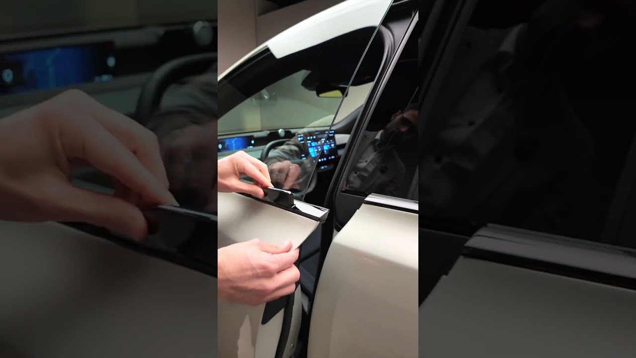 Good design or bad handling? Electric-only outside door handle for the first-ever Volvo EX60