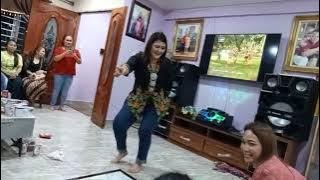 Download lagu tarian sape..ngajat Iban...