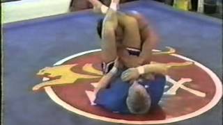 vol 3 - Armbar Attacks from the Guard Position.avi