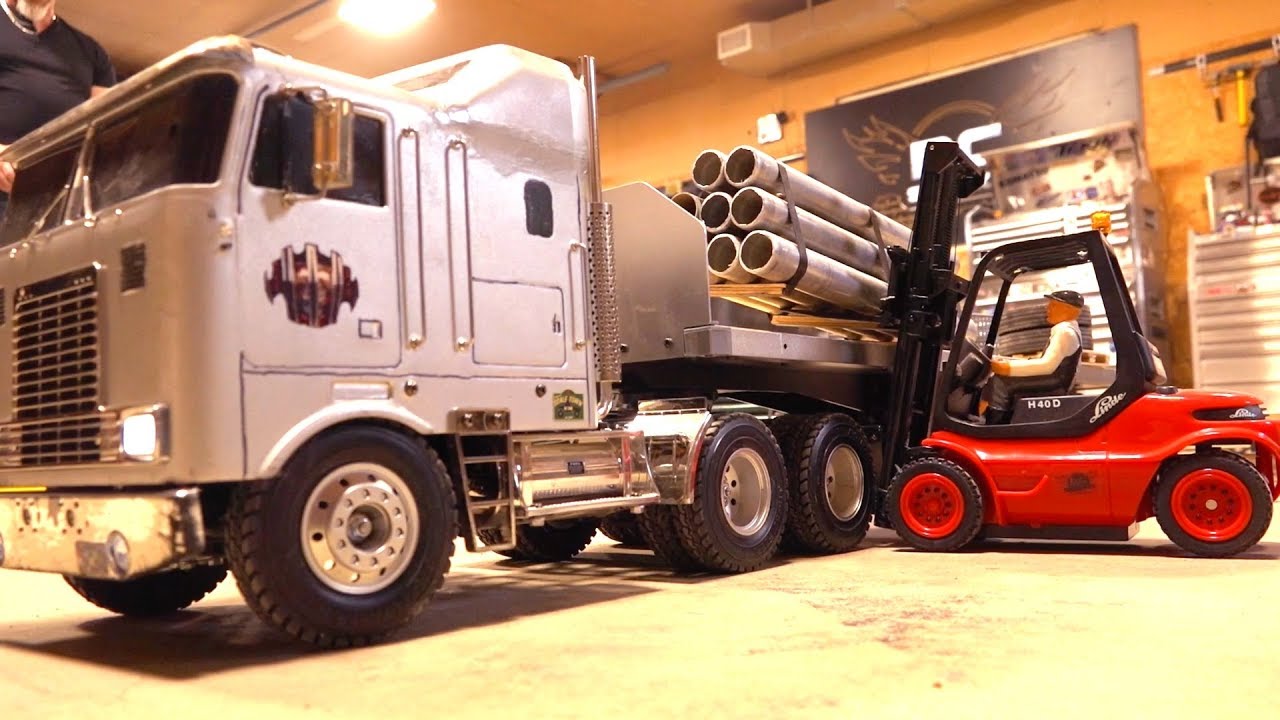 Forklift Fights The Battle Continues Dual Forklift Operators Race to