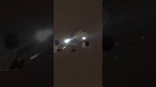 Egyptair Boeing 787-9 Night Landing Toronto #shorts #aviation #aviationlovers
