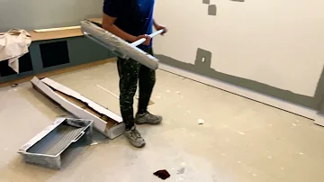 Painting with a 18 inches roller