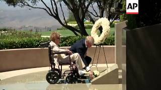 Nancy Reagan has visited the California grave of her husband, President Ronald Reagan, on the tenth