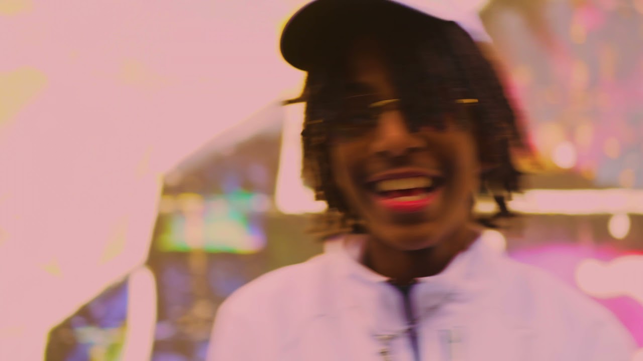 Guarda One Take ft. 4sho.Aj - Shit Walk (Official Music Video) shot by: Red Pill Production su YouTube Guarda One Take ft. 4sho.Aj - Shit Walk (Official Music Video) shot by: Red Pill Production su YouTube