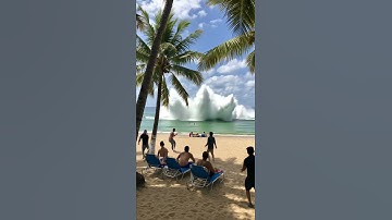 Monstrous Tsunami Swallows the Shoreline / AI video