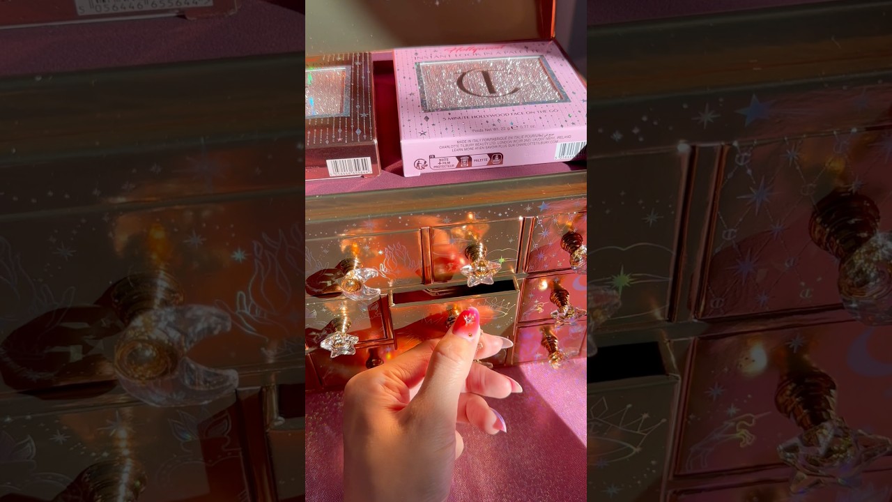 @charlottetilbury 12 Door Beauty Advent Calendar unboxing😍