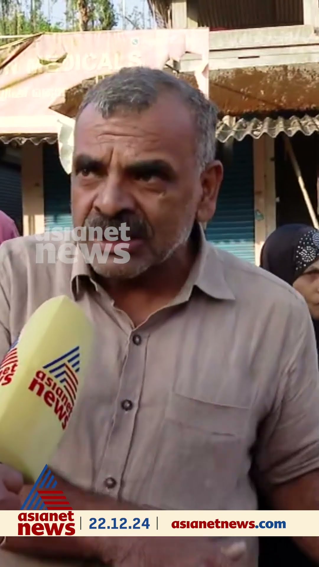 'എന്റെ ക്വാർട്ടേഴ്‌സിൽ വാടകയ്ക്ക് താമസിച്ചവർ പട്ടികയിലുണ്ട്, ഞാൻ അതിന് പുറത്തായി'; നിസഹായനായി കരീം