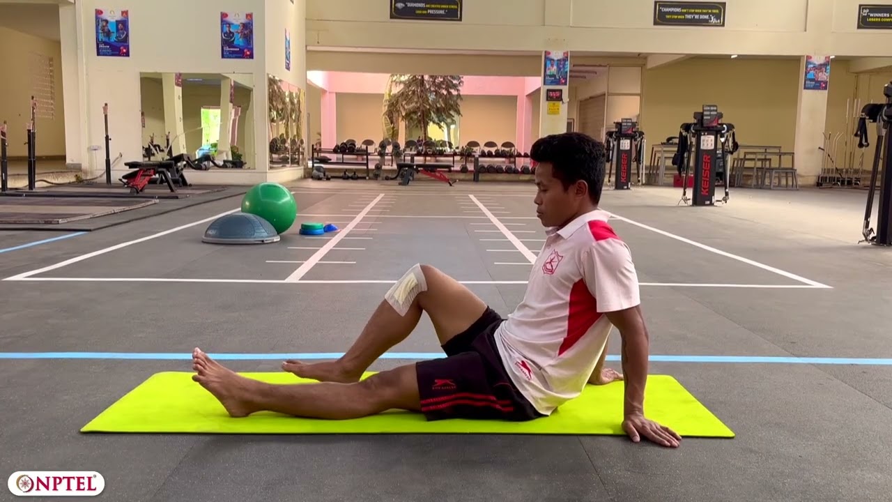 INITIAL STRENGTHENING APPROACHES CLOSED VS OPEN CHAIN EXERCISES