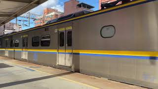 1228次800型微笑號區間車往基隆離開樹林站