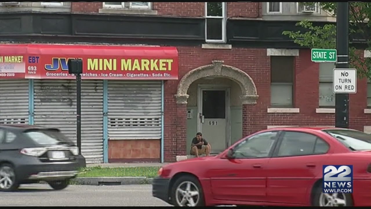 Springfield Police investigating shooting on State Street - YouTube