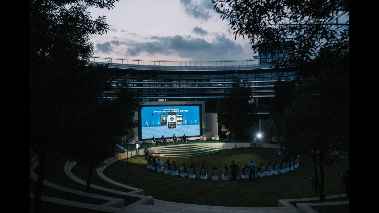 የመደመር መጽሐፍት የሞባይል መተግበርያ ማስጀመርያ መርሃ ግብር ላይ የተደረገ ውይይት።