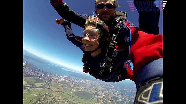 Christina Ullrich's Tandem skydive!