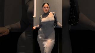 Beautiful Curve Model Sarah Kim Walk