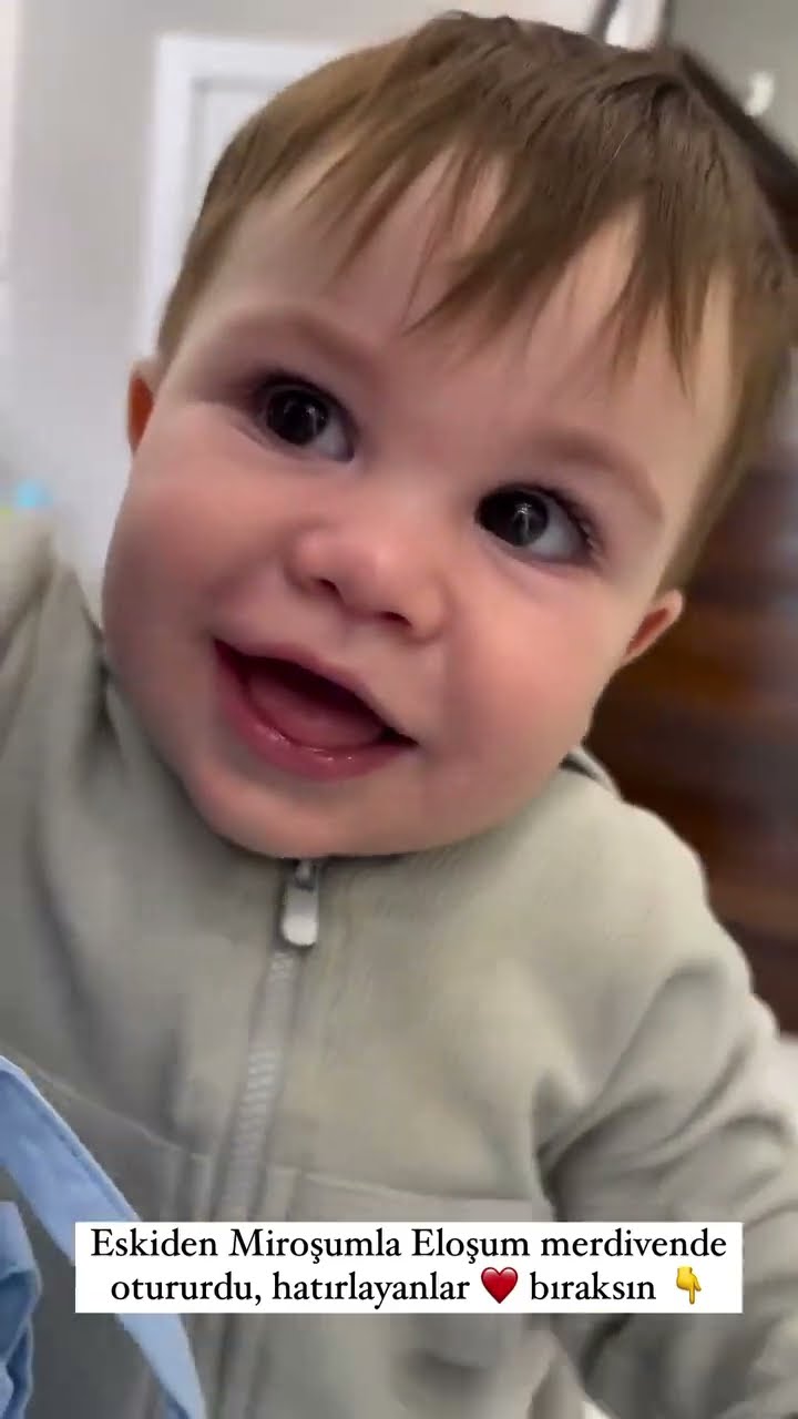 Eskiden Miroşumla Eloşum merdivende otururdu,hatırlayanlar❤️bıraksın ?