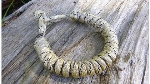 Quick Deploy Paracord Bracelet Without Buckle (Tutorial)