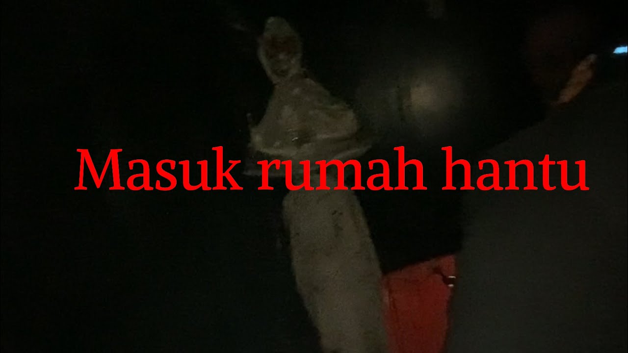 Masuk rumah hantu dekat funfair