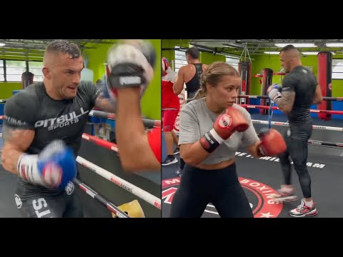 ROBERTO SOLDIC BOXING TRAINING WITH PAIGE VANZANT & AVNI YILDIRIM IN MUNDO BOXING