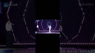 【昕動日記 | 刘雨昕XIN LIU】刘雨昕即兴Bbox 小雨你怎么什么都会啊 太全能了吧😫 #xinliu #刘雨昕