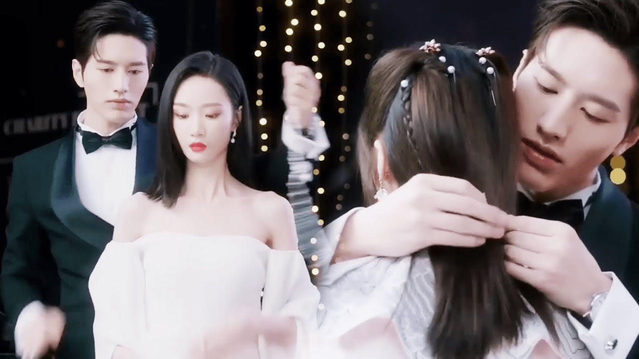 小三带着灰姑娘的项链炫耀，不料总裁伸手抢走，亲自给灰姑娘带上！#终于轮到我恋爱了