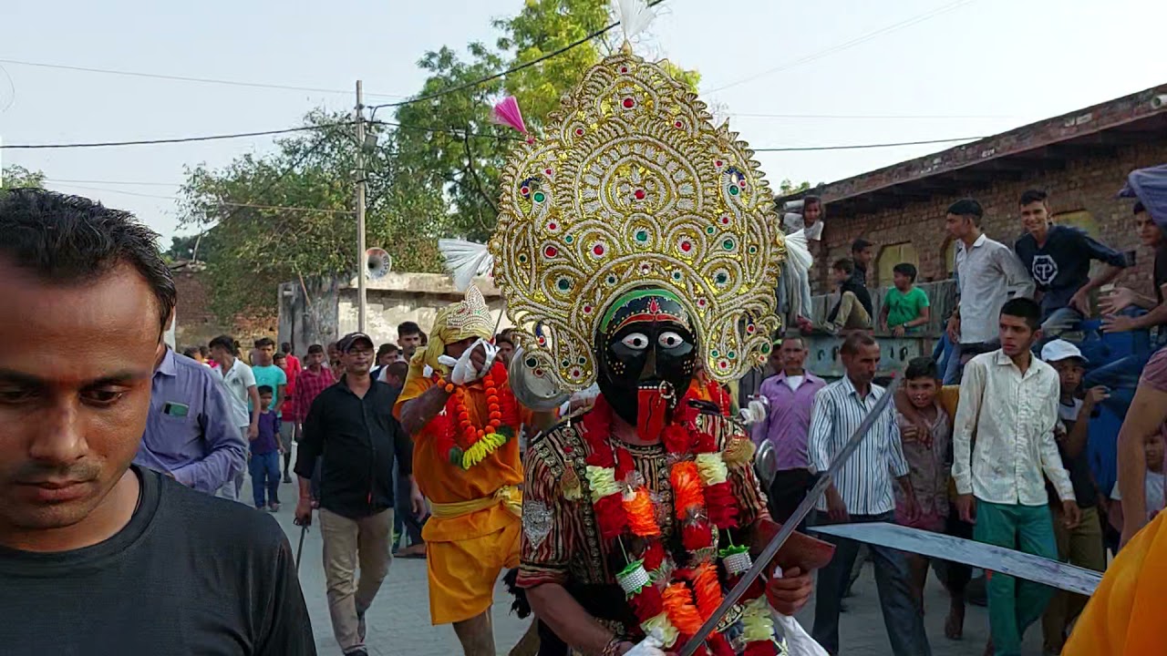4 जहांगीरपुर कस्बे में मां काली की शोभायात्रा धूमधाम के साथ निकाली गई(Vinay sharma)