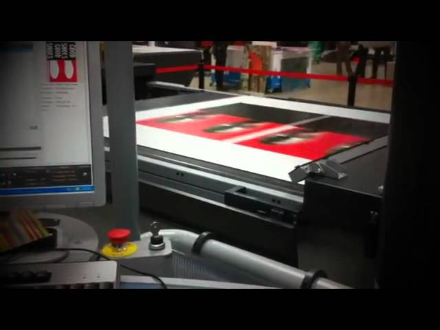 Digital printing of large format HP Scitex FB7600 (Barcelona Demo Day)