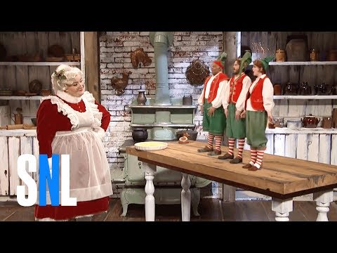 Mrs. Claus & The Elves - SNL