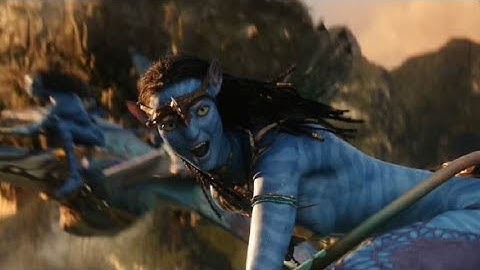 Avatar (2009) - Neytiri and Jake flying together