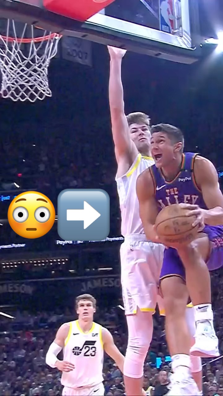 Grayson Allen with an impressive acrobatic finish ?