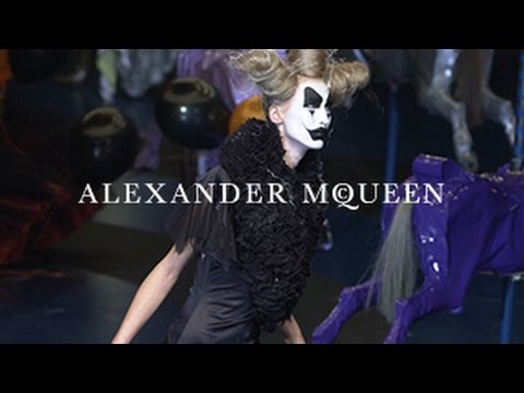 Alexander McQueen | Women's Autumn/Winter 2001 | Runway Show