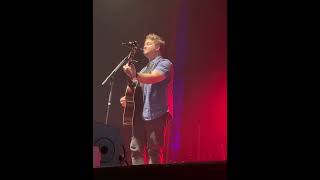 Love Makes Me, Fallin and Flyin and Wild Blue by Hunter Hayes in Philly on the Red Sky Tour