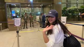 Aryan Khan & Suhana Khan Spotted At Mumbai Airport | Bollywood News