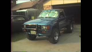 84 Toyota Hilux 4x4  -  time for a paint job!