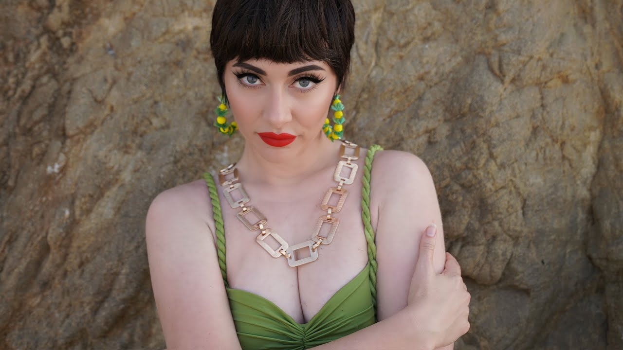 Qveen Herby - Medicine Woman