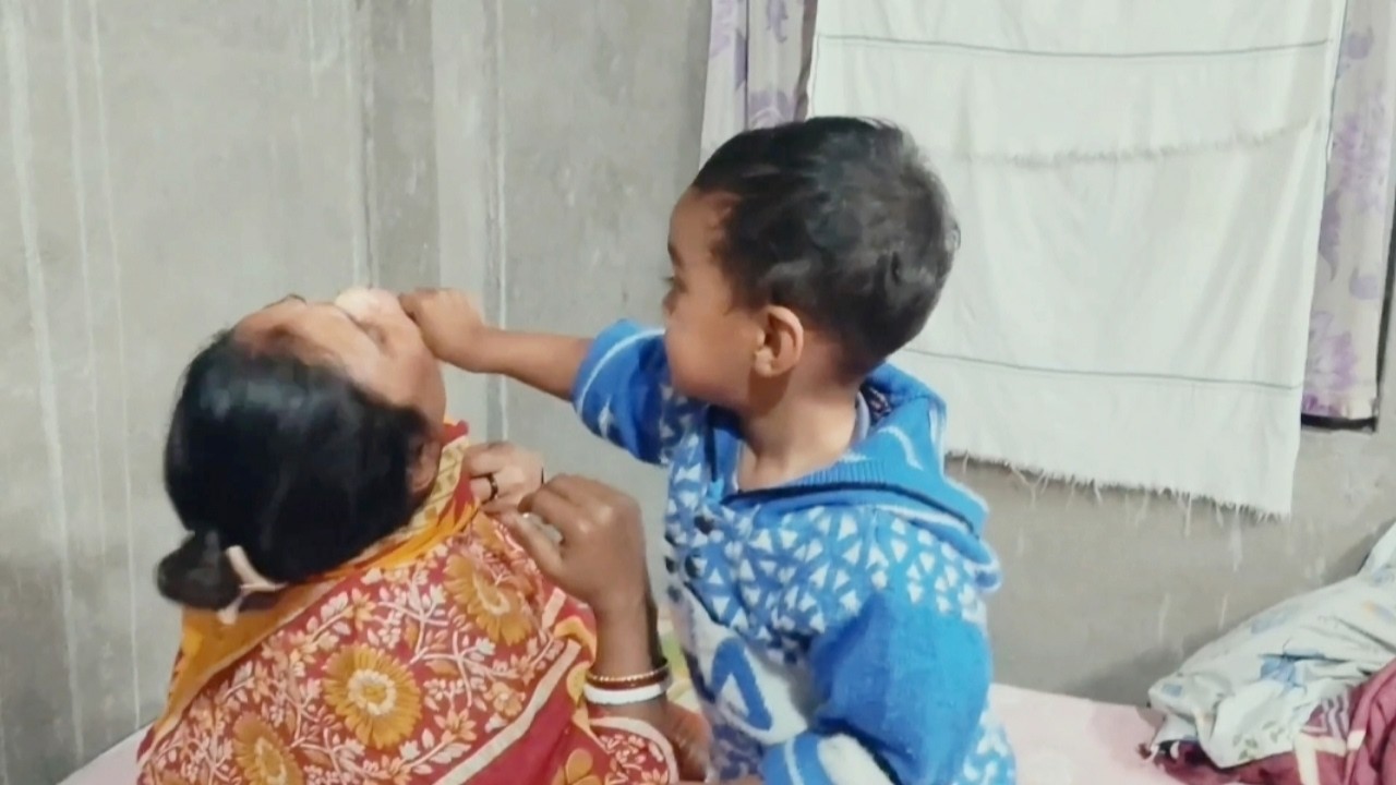 সারাদিন মারামারি নাম্মার সাথে 😆😅