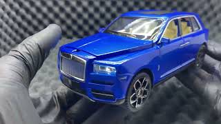 Macheta Macheta metal replica Rolls Royce cullinan cu fum albastru