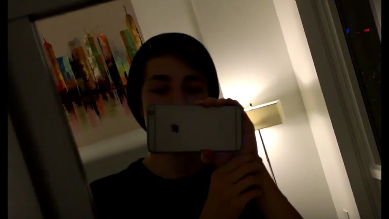 Луна снимает видеоблог... (Экскурсия по квартире)