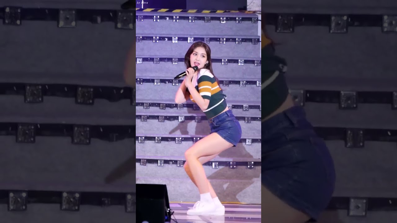 161009 아이오아이 (I.O.I) - PICK ME [전소미] Somi 직캠 Fancam (함께해U 페스티벌) by Mera